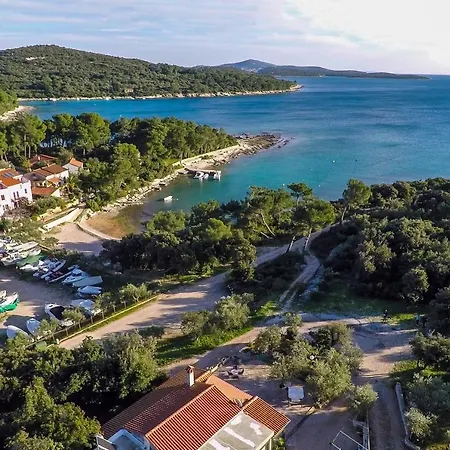 With A Parking Space Artatore, Losinj - 5377 Čunski