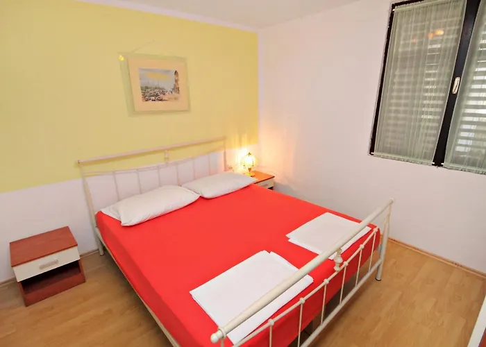 Apartman With Parking Space Artatore, Losinj - 5377 Čunski