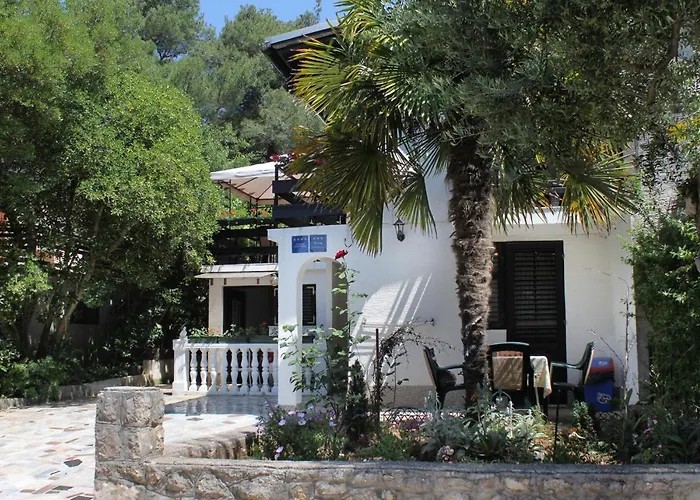 Διαμέρισμα With Parking Space Artatore, Losinj - 5377